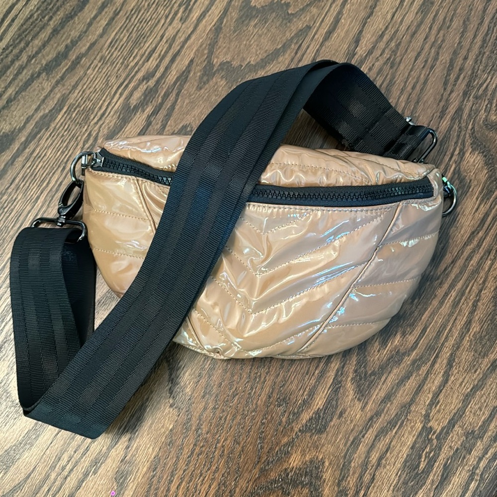 like new think royln belt bag